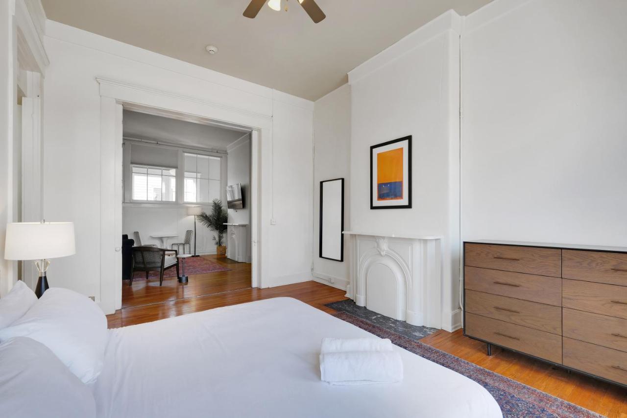 Apartment With King Bed In Downtown 루이빌 외부 사진