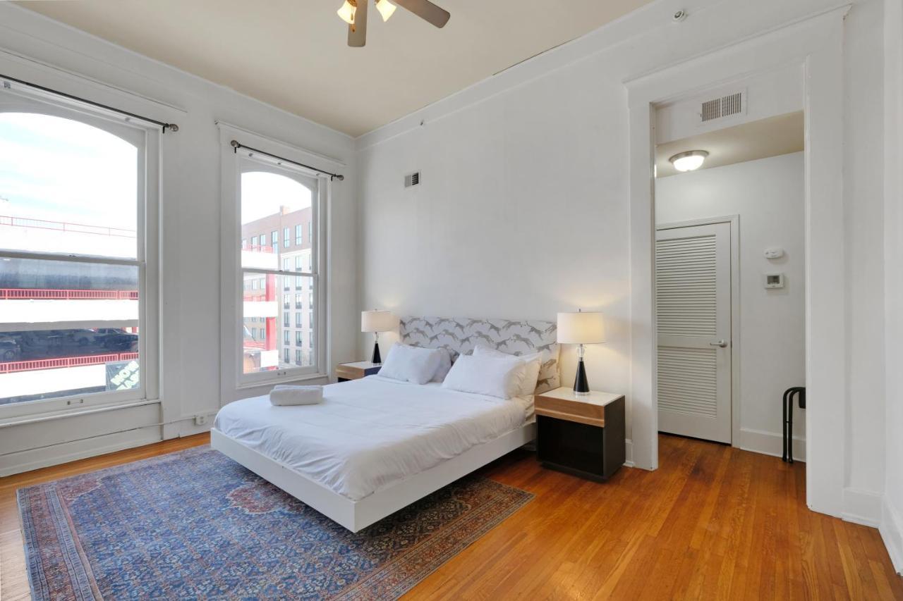 Apartment With King Bed In Downtown 루이빌 외부 사진